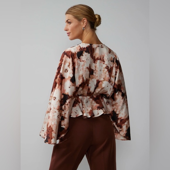 NWT Kimono Style V-Neck Blouse Top - Picture 3 of 4